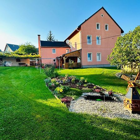 Gemuetliche Wohnung In Gruenhainichen Erzgebirge Grunhainichen Exteriör bild